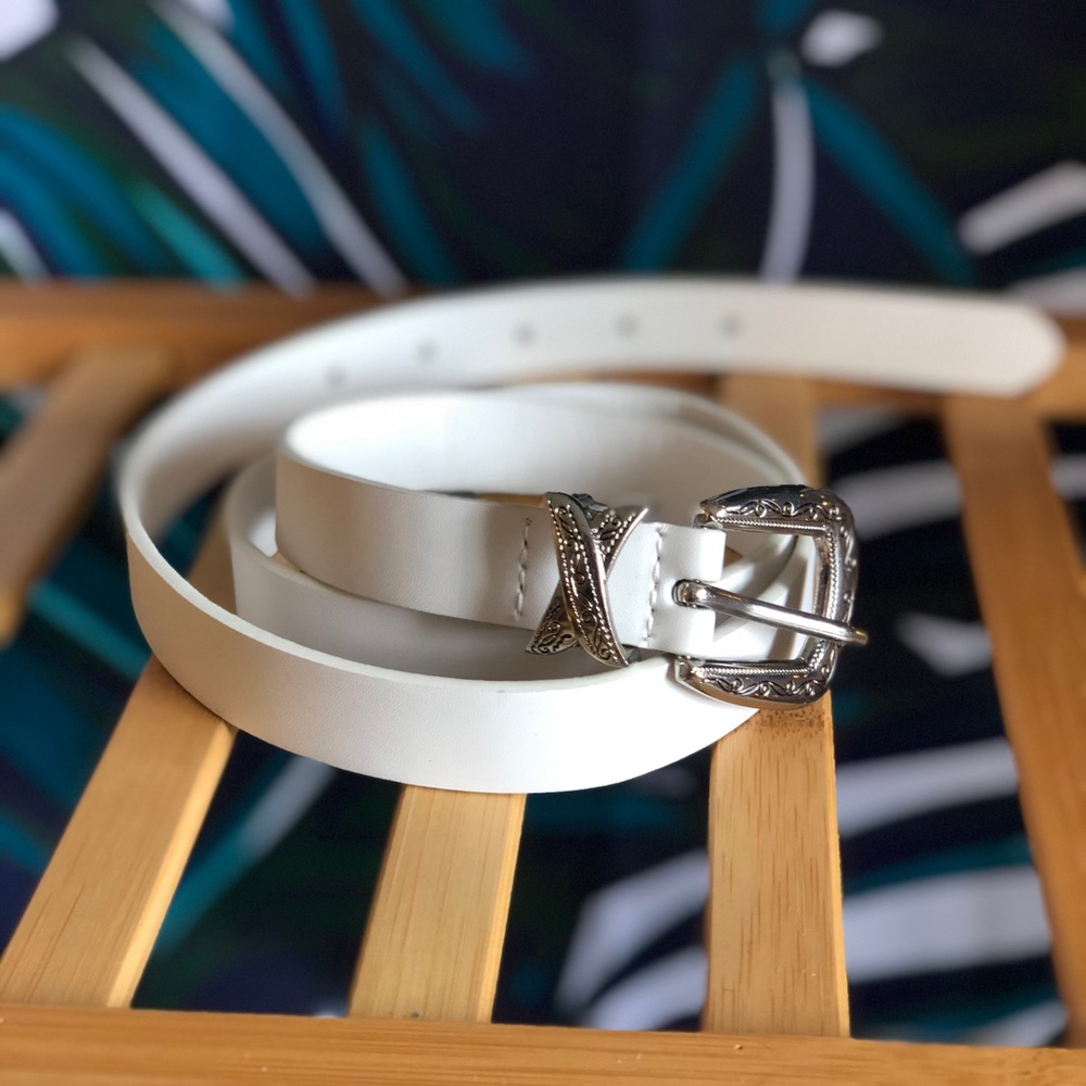 BRAND NEW Faux Leather White Western Belt!